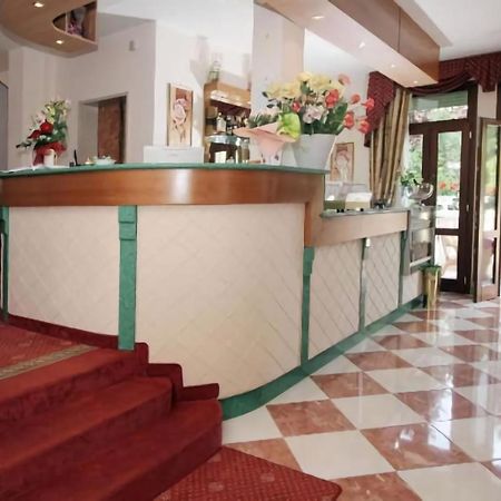 Nice Hotel Mestre Exterior photo