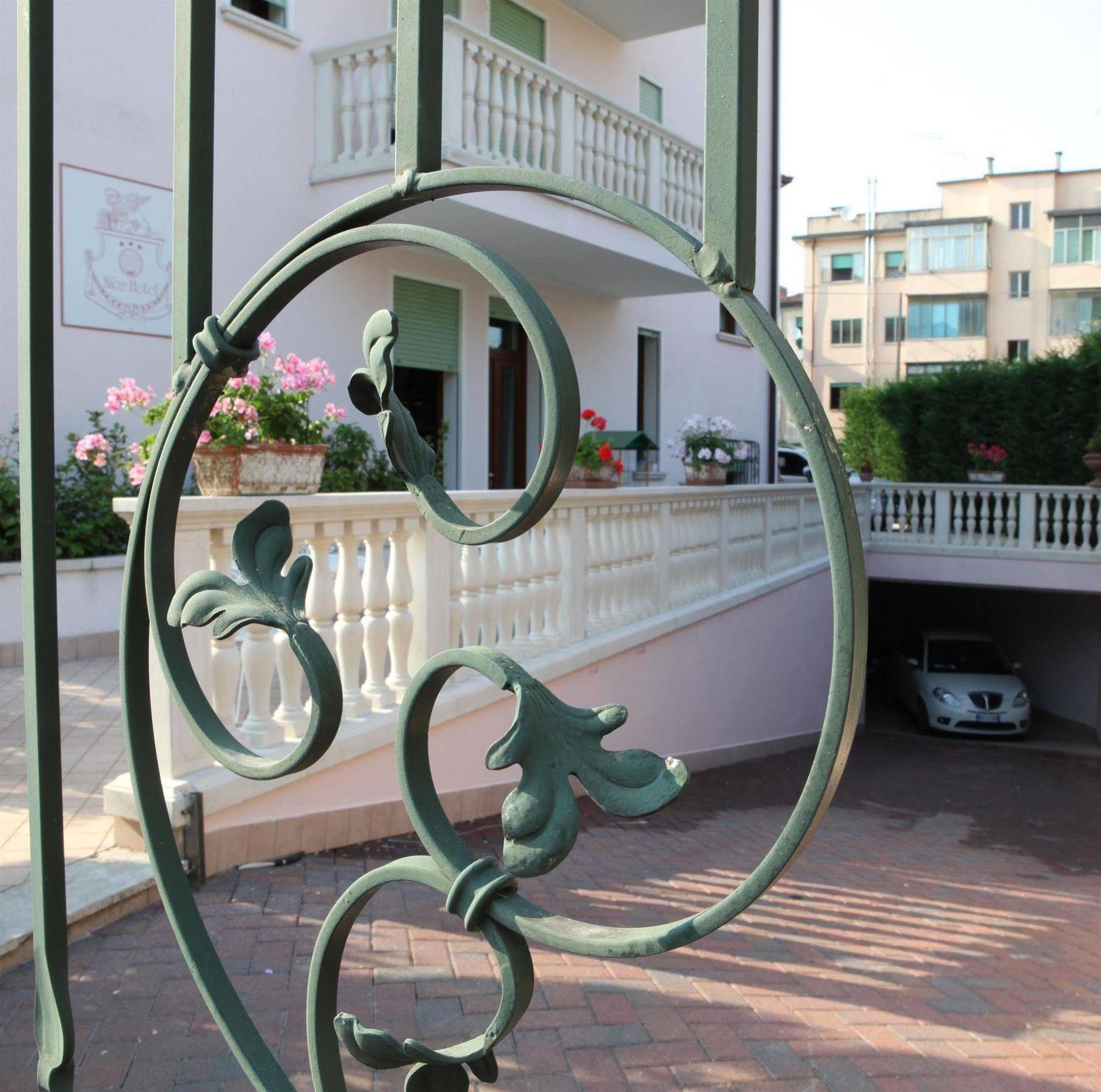 Nice Hotel Mestre Exterior photo
